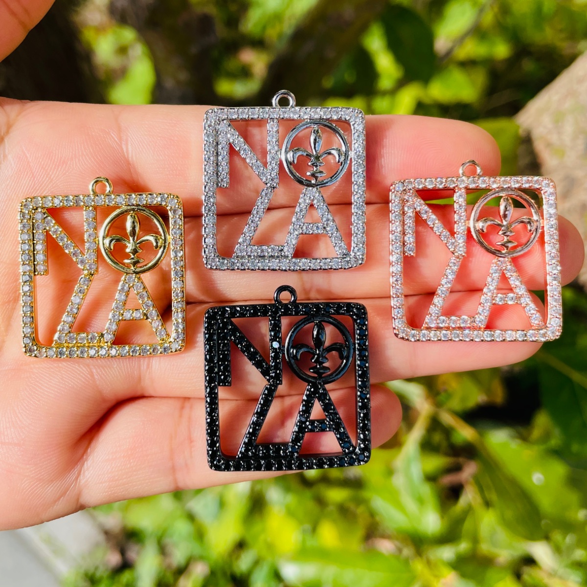 Jewelry Making New Orleans - 5 Chiếc Zirconia Mở Đường NOLA